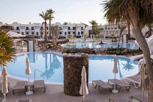 10F2D9BDEA69A9D3A34987B5A60898AE