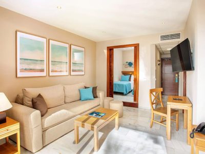 143D82BD8D3948738750C8A99BA5EF70