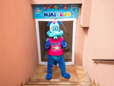 15B0F0254C4F8D194248345DCE73CF78