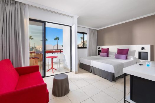 24469245D3952F8BEFC81C7365635557