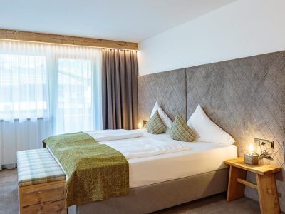 25BB3EAC19D171C0FE907A63E01A7967