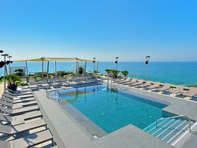 53F3D337B8CE43EB558F9042E4B6806D