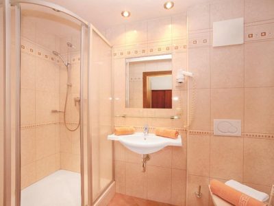 55211C825BB85B306C5228FA9AF04FDD