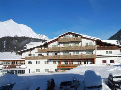 6B76B208032E010F7118883B4BE4CA26