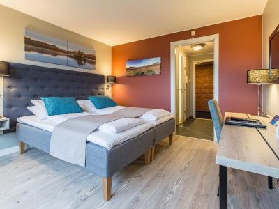 71D76D9C702B344F64245021769A0681