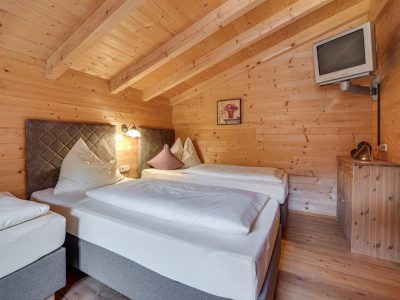 7E15CD4E0CDE98202B4D546B53D23065