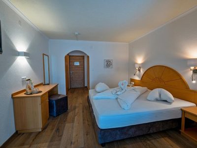 840E0501E092629C49B6B1D11BE2DED1