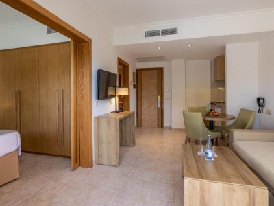 859B451E02D19AEEC2141DB882F8C647