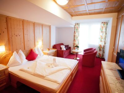 8EF434C47A1E1817A56D6C85E870C19A