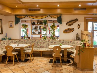 90A69B21825BC6B75C6A10FA8BF35526