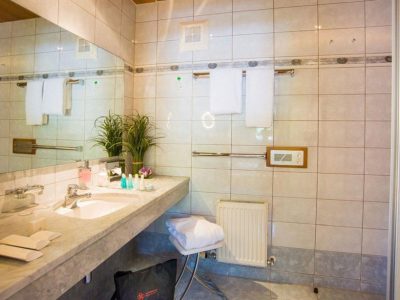 916D3A68696CAB2F302D22210F1766F9