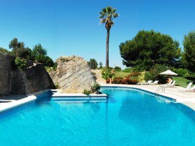 941DC2FB4C408A4C41D2974AE932EFA3