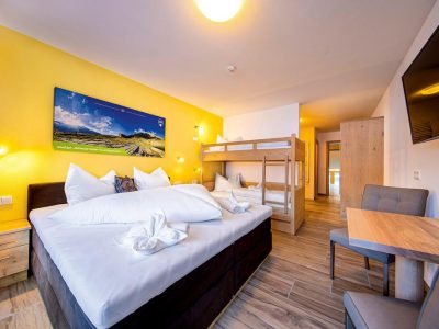 948E0DAC25ACA5228E30935B812B34A9