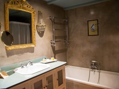 976EB0393E8EACE1E835856247291144