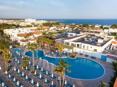 A74FED4644C2676BB1AD3E749AEF945A