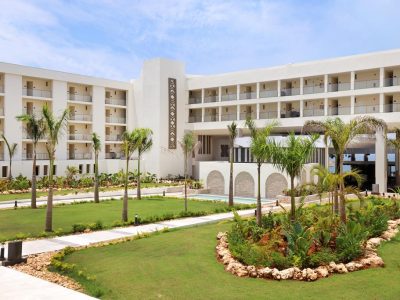 AC68C8E35E3957553AAFA36F91ABA093