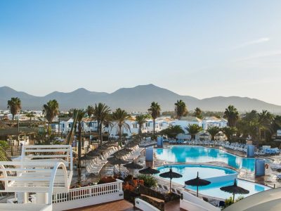 B2C231C7226EEDEA80A41398C6592A52