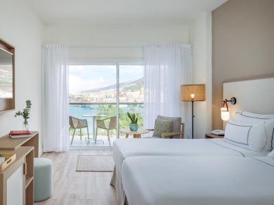 F51D03DA480C1C8CB7FDA6B8C295105C