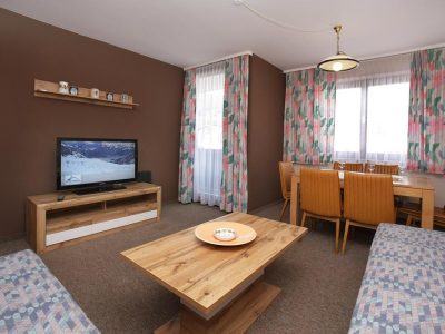 FCEC4C5D8DC4033FC17CE7EAF1124F49