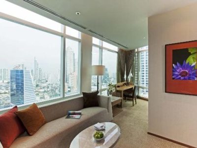 N6N8R9SMR59BCDY0A5J3JS8E8MC17W1O94IIVAIF